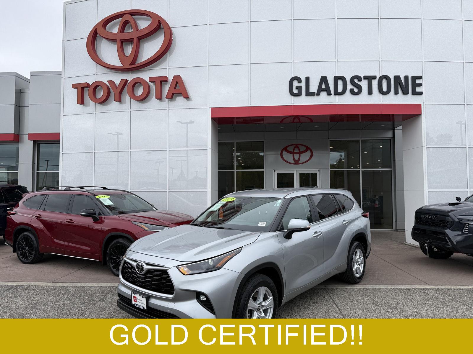 Celestial Silver Metallic 2023 Toyota Highlander SUV / Crossover Front-Wheel Drive Automatic