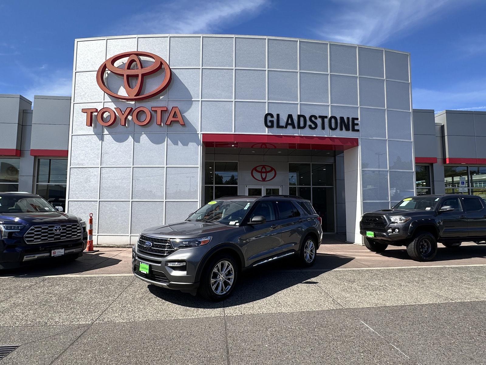Carbonized Gray Metallic 2022 Ford Explorer SUV / Crossover All-Wheel Drive Automatic