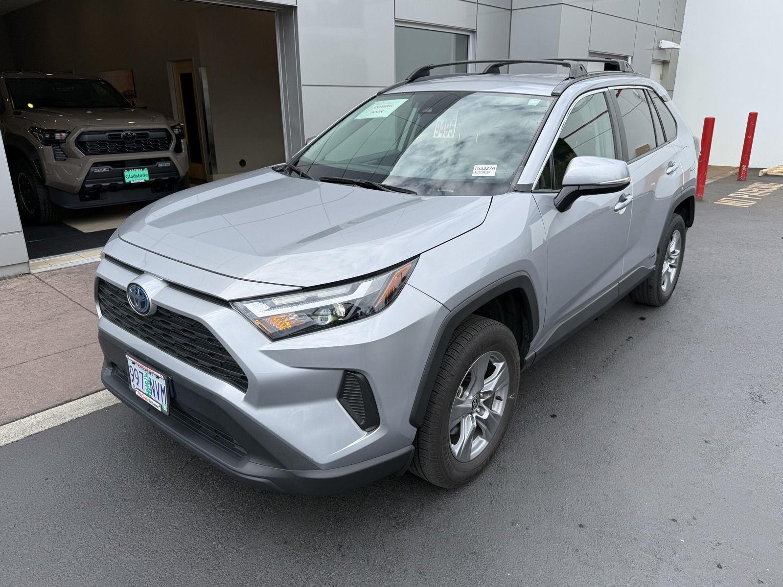 Silver Sky Metallic 2022 Toyota RAV4 Hybrid SUV / Crossover All-Wheel Drive Continuously Variable Transmission