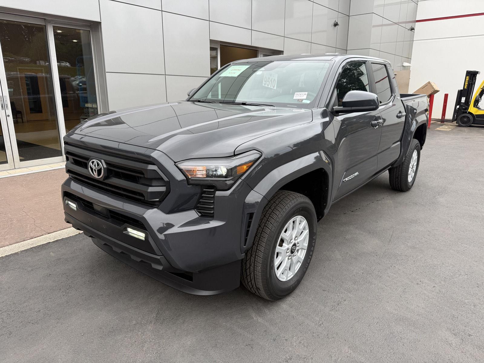  2026 Toyota Tacoma SR5 Double Cab RWD   