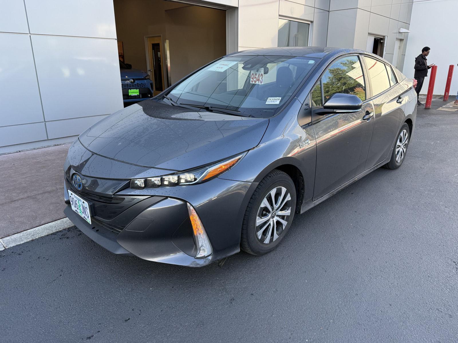2022 Toyota Prius Prime Limited FWD