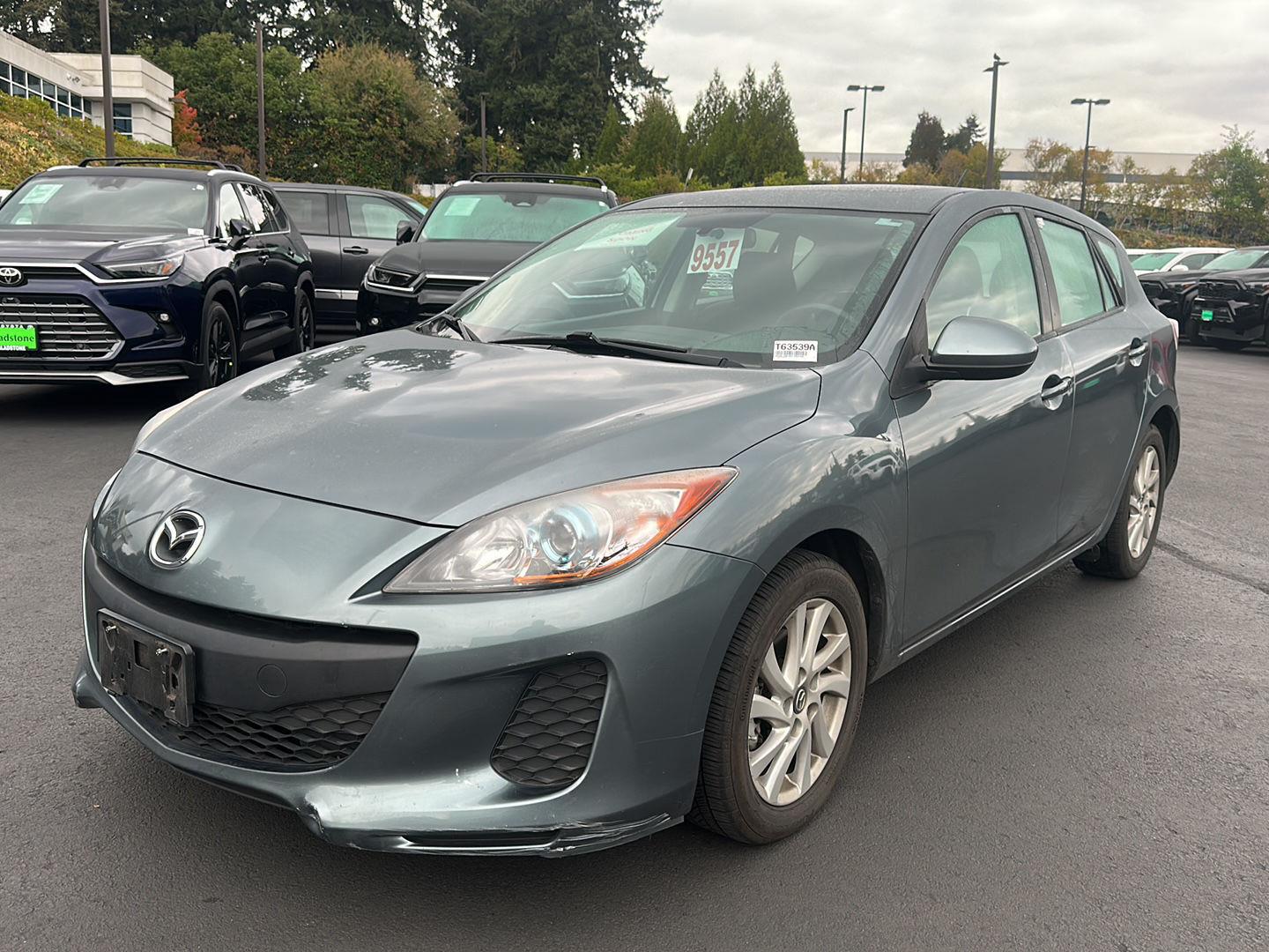  2013 Mazda MAZDA3 i Grand Touring Hatchback   