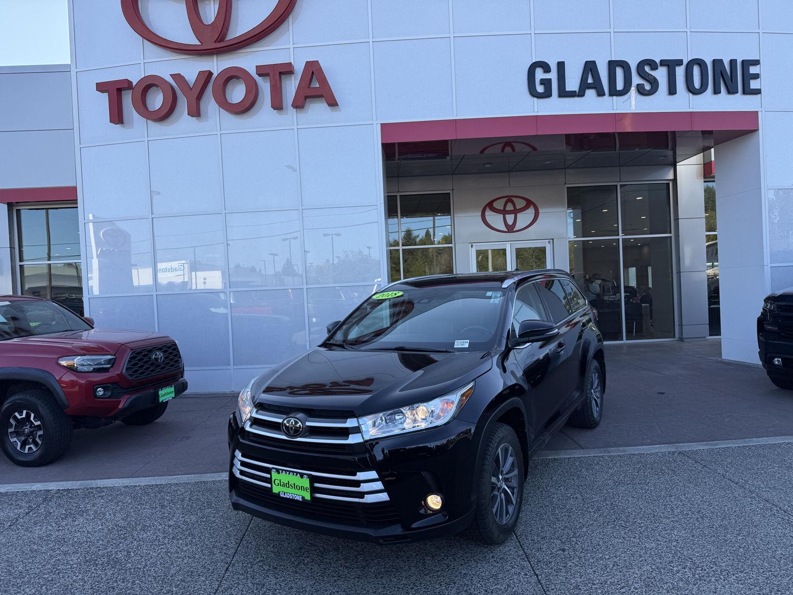Midnight Black Metallic 2018 Toyota Highlander SUV / Crossover All-Wheel Drive Automatic