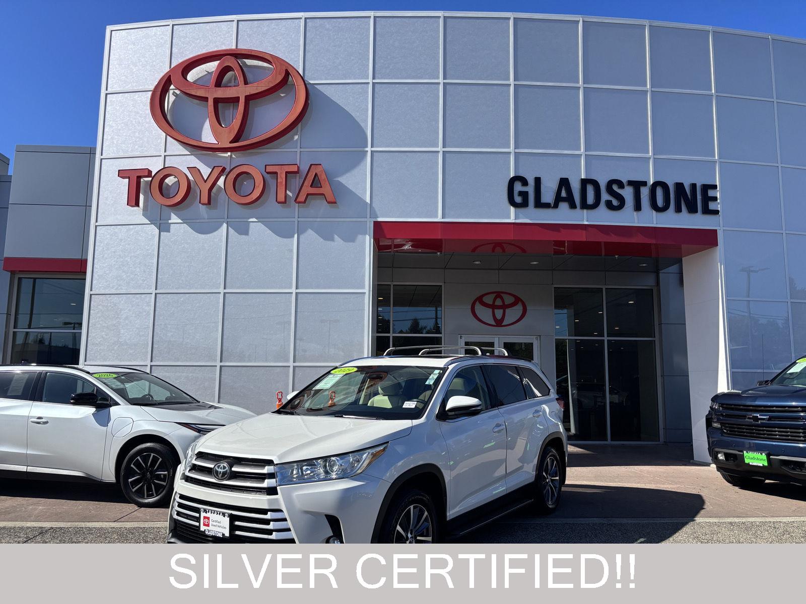 White (Blizzard Pearl) 2019 Toyota Highlander SUV / Crossover All-Wheel Drive Automatic