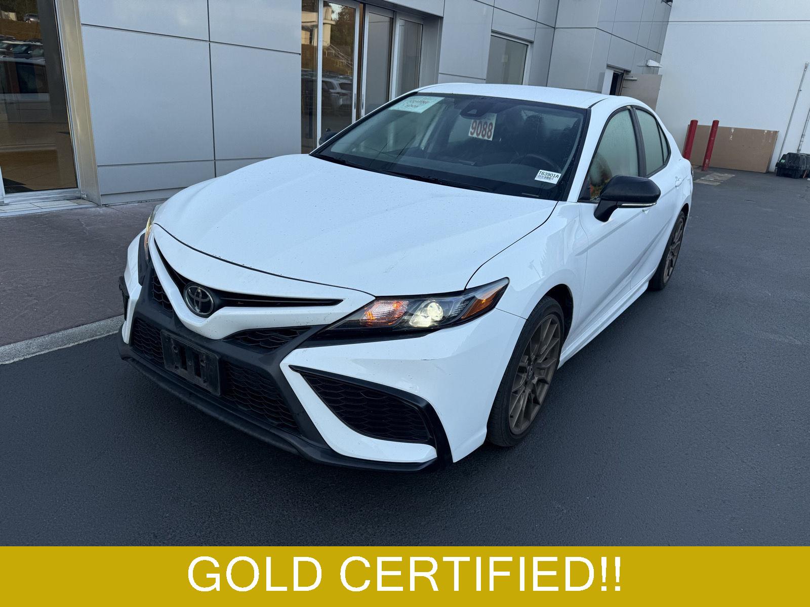 Ice Cap 2024 Toyota Camry Sedan Front-Wheel Drive Automatic
