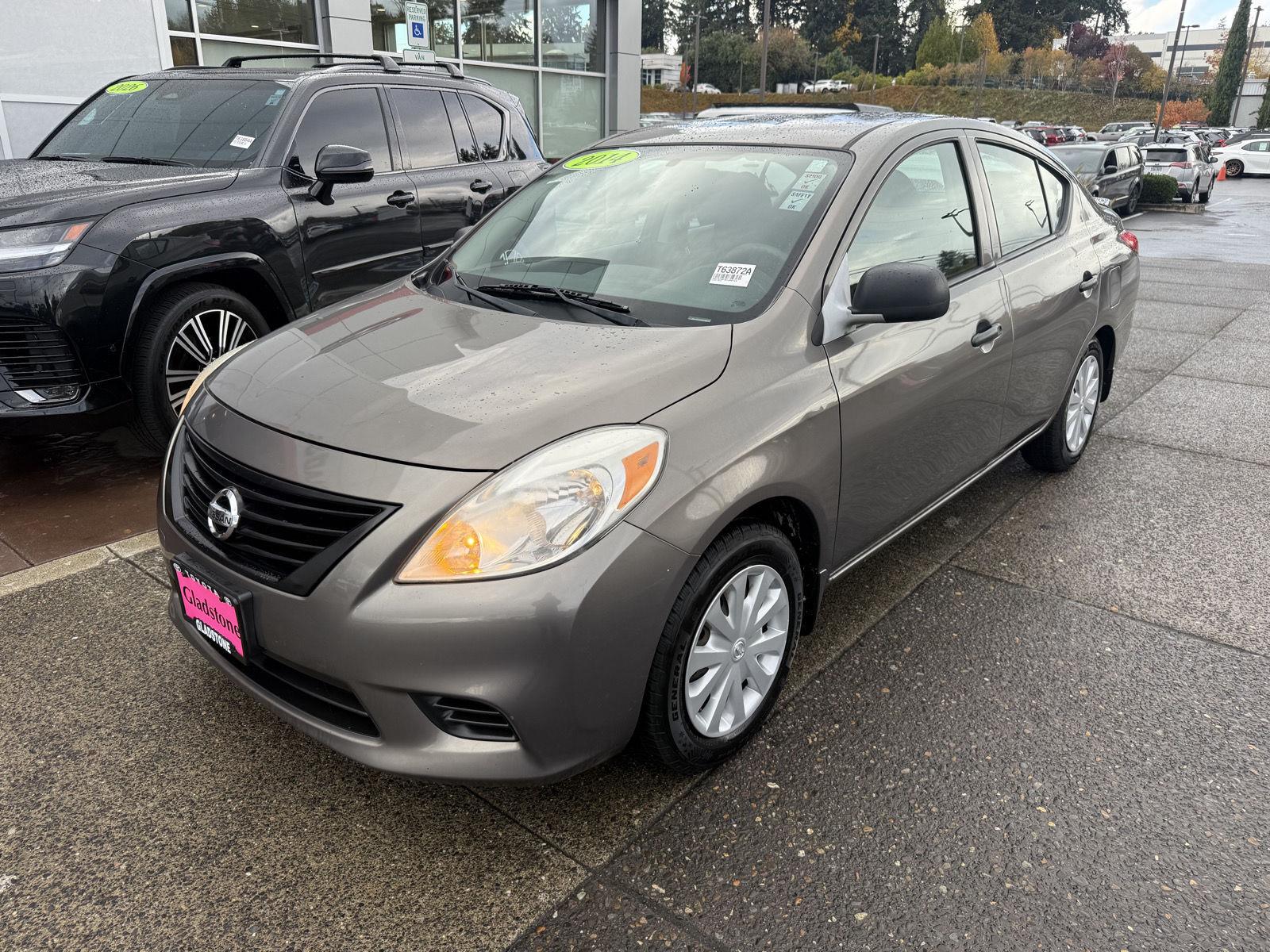 2014 Nissan Versa 1.6 S Plus