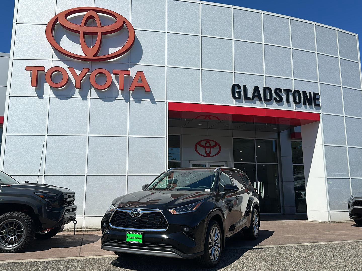 Midnight Black Metallic 2026 Toyota Highlander SUV / Crossover All-Wheel Drive Automatic