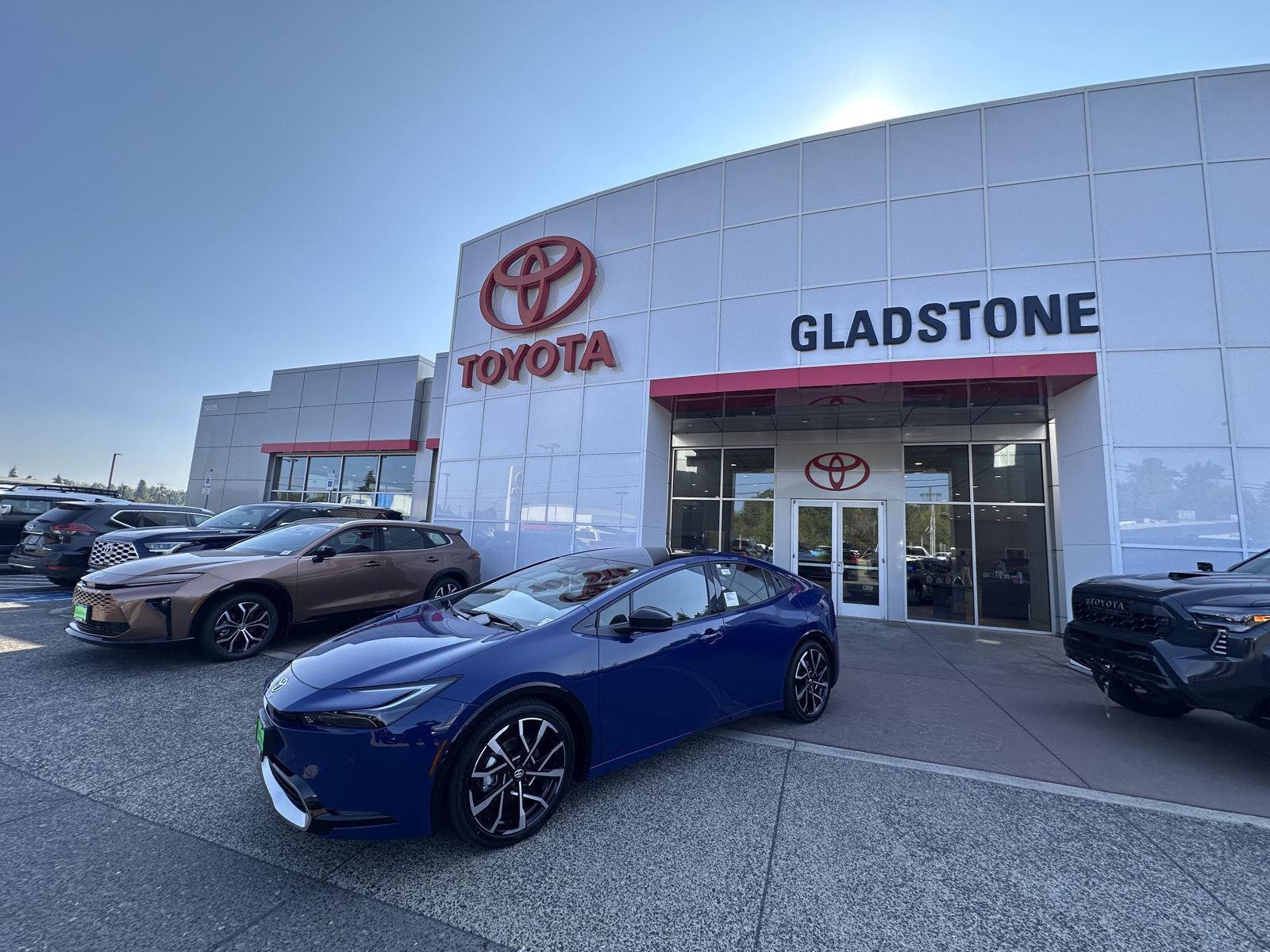 Reservoir Blue 2027 Toyota Prius Plug-In Hybrid Hatchback Front-Wheel Drive Continuously Variable Transmission
