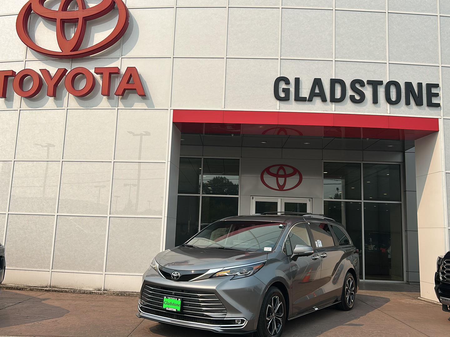 Heavy Metallic 2026 Toyota Sienna Minivan All-Wheel Drive Continuously Variable Transmission
