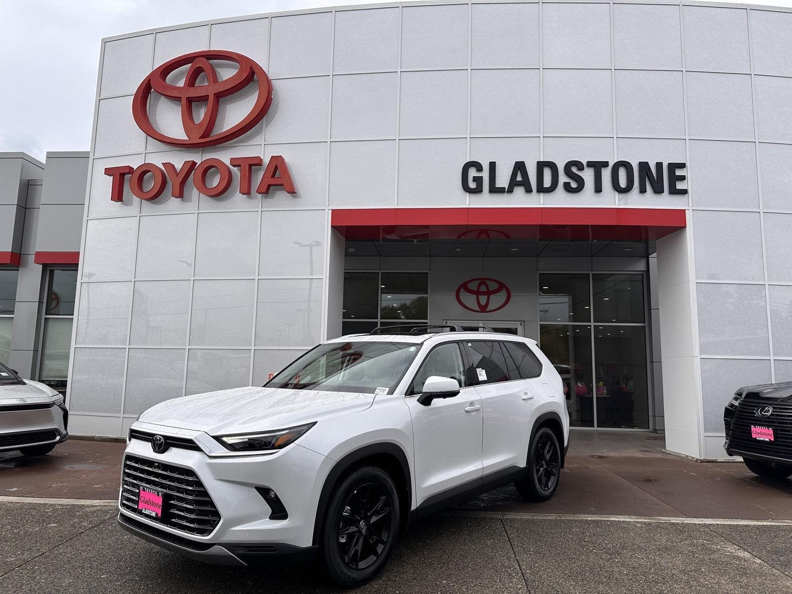 White (Wind Chill Pearl) 2026 Toyota Grand Highlander SUV / Crossover All-Wheel Drive Automatic