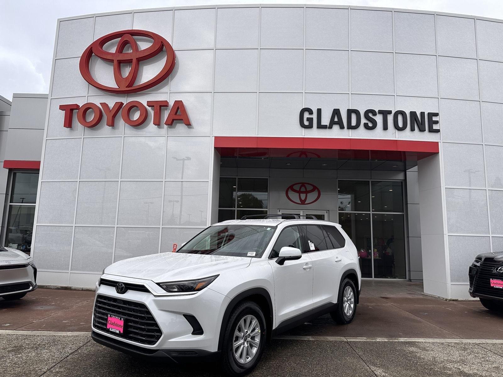 White (Wind Chill Pearl) 2026 Toyota Grand Highlander SUV / Crossover All-Wheel Drive Automatic