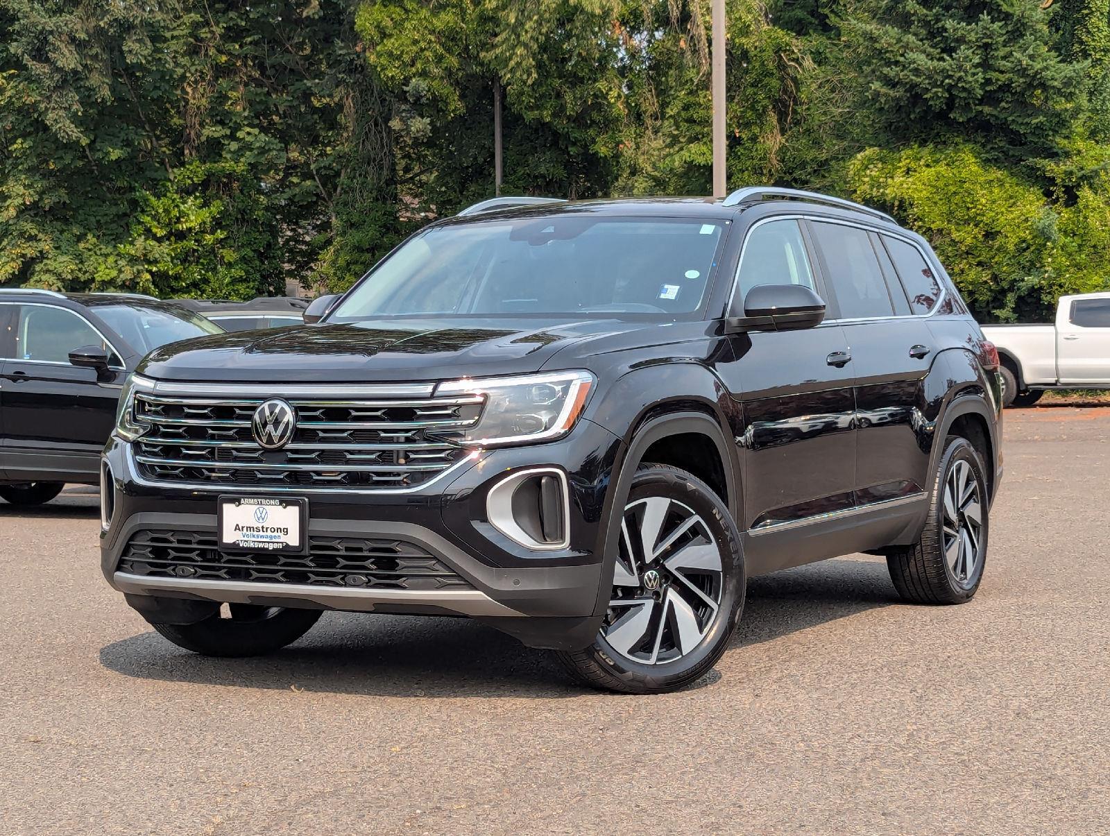 Deep Black Pearl 2024 Volkswagen Atlas SUV / Crossover All-Wheel Drive Automatic