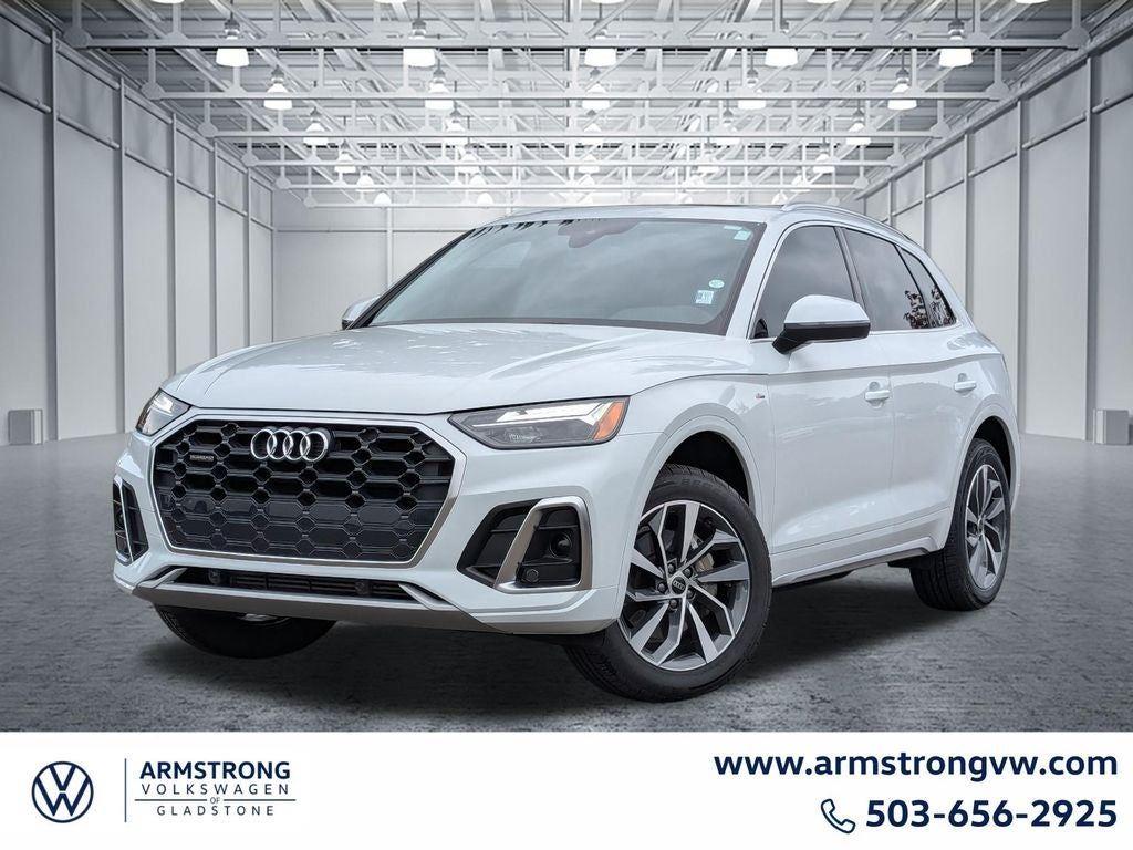 Glacier White Metallic 2023 Audi Q5 SUV / Crossover All-Wheel Drive Automatic