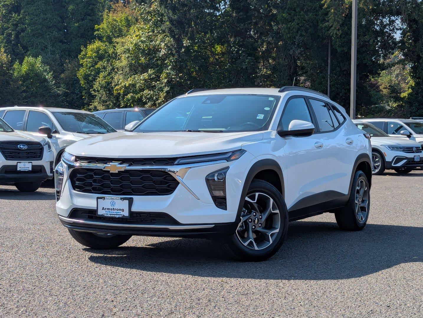 Summit White 2025 Chevrolet Trax SUV / Crossover Front-Wheel Drive 6-Speed Automatic