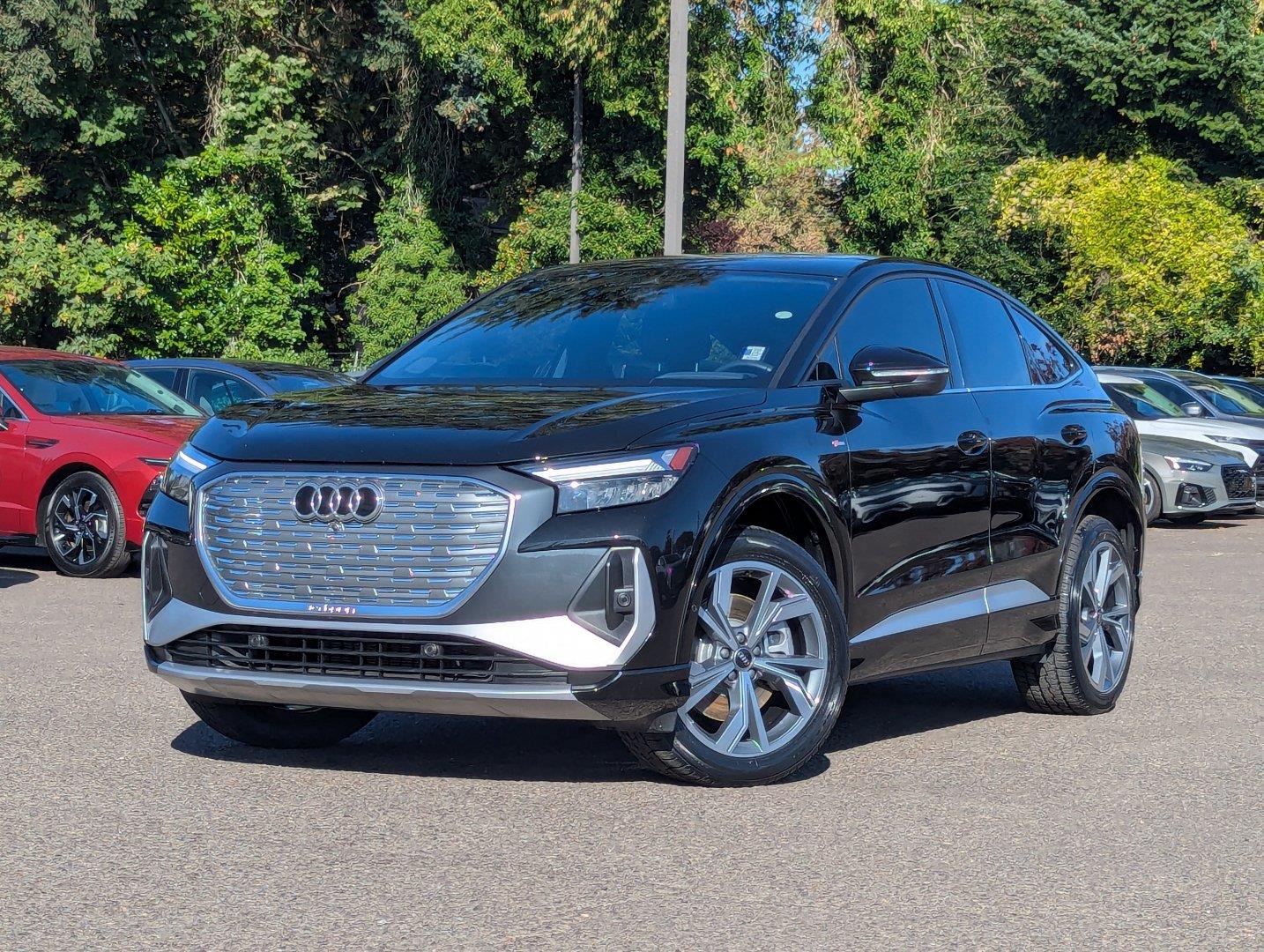 Mythos Black Metallic 2023 Audi Q4 e-tron Sportback Sedan All-Wheel Drive Automatic
