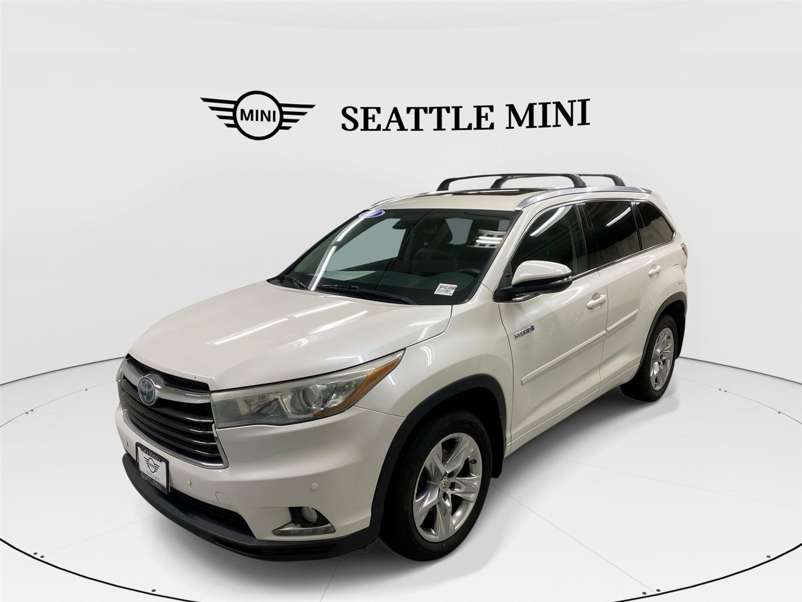White (Blizzard Pearl) 2014 Toyota Highlander Hybrid Limited SUV / Crossover All-Wheel Drive Continuously Variable Transmission