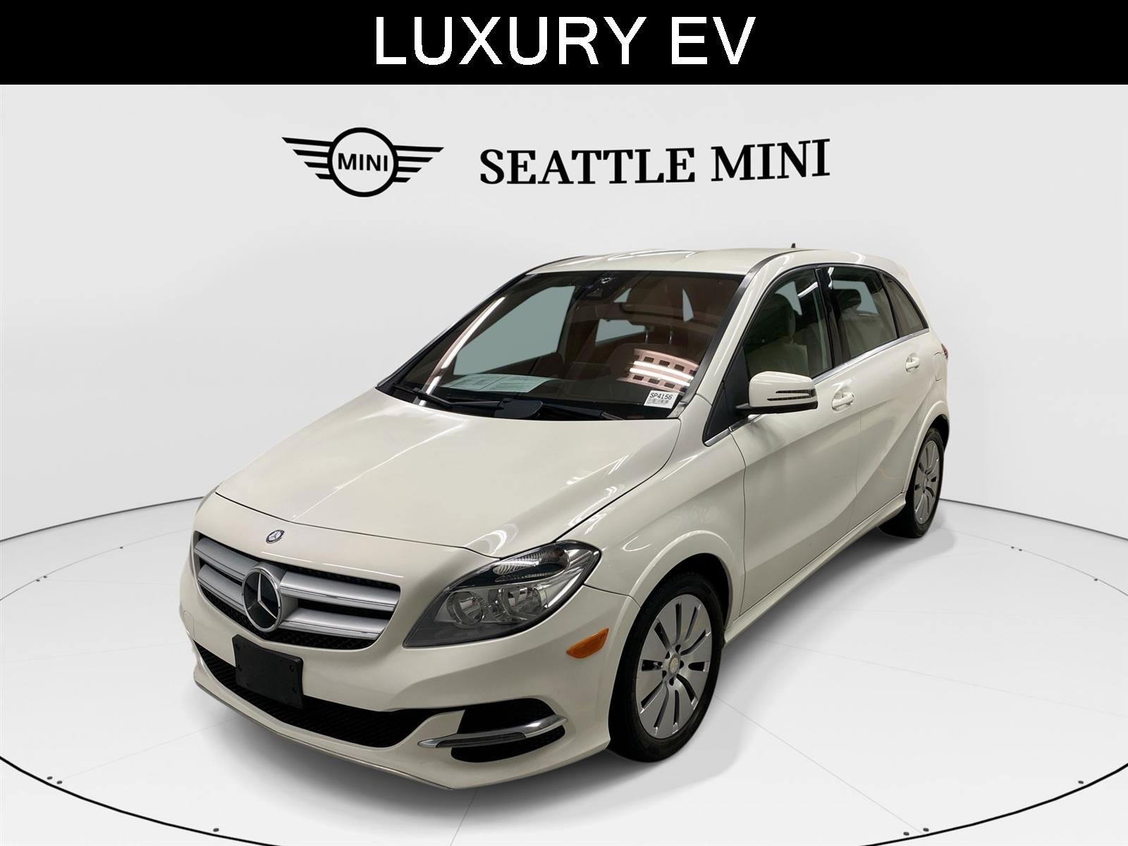 Cirrus White 2017 Mercedes-Benz B-Class Wagon Front-Wheel Drive 1-Speed Automatic