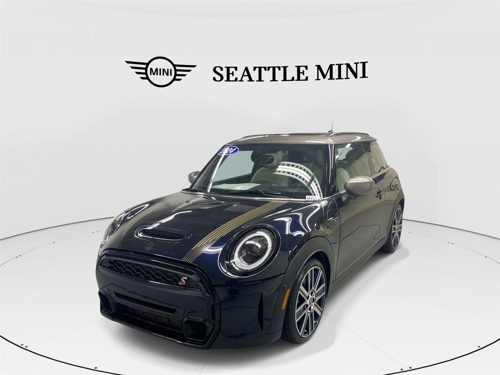 MINI Yours Enigmatic Black Metallic 2024 MINI Cooper Hatchback Front-Wheel Drive 7-Speed Automatic