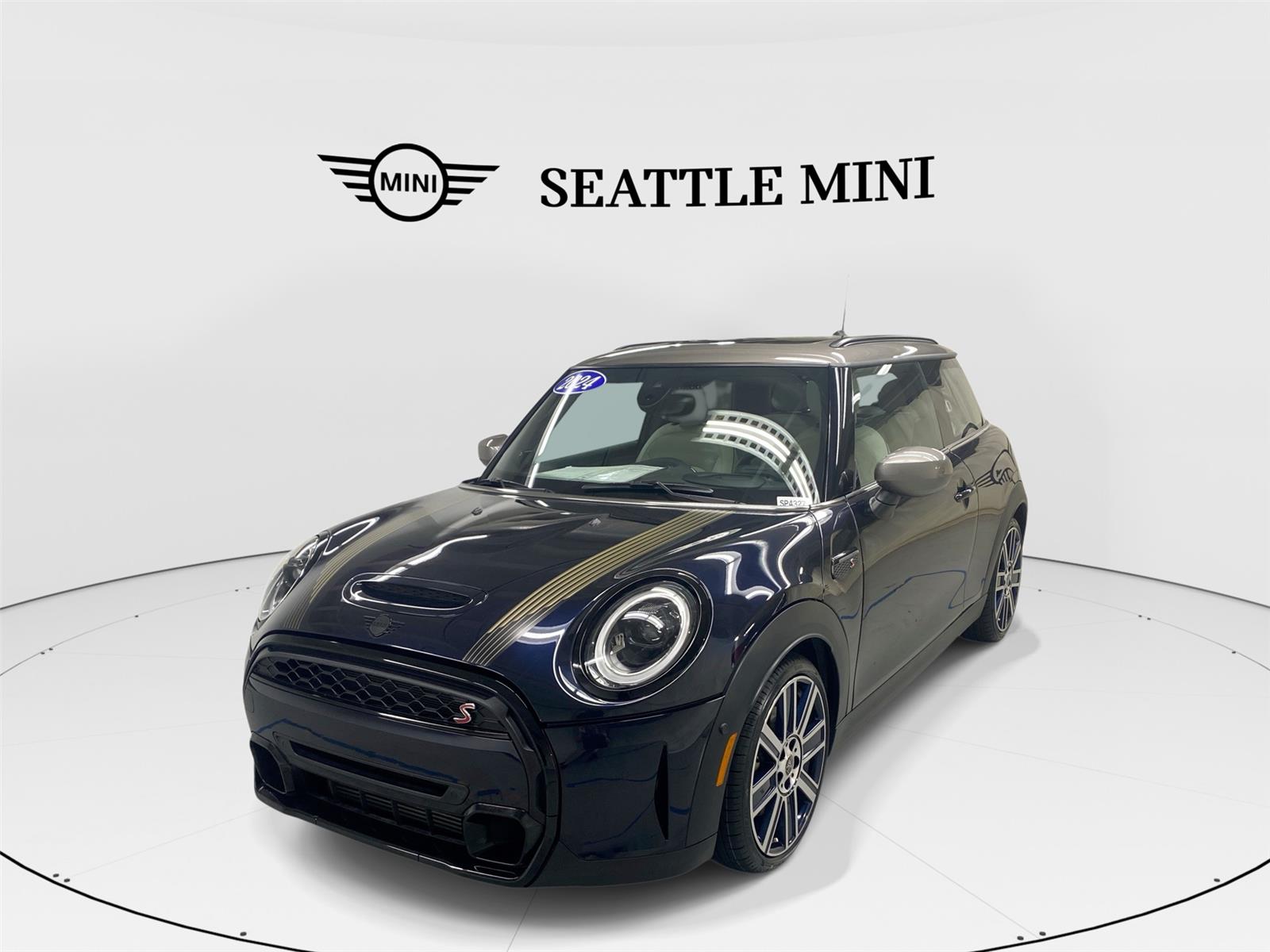 MINI Yours Enigmatic Black Metallic 2024 MINI Cooper Hatchback Front-Wheel Drive 7-Speed Automatic