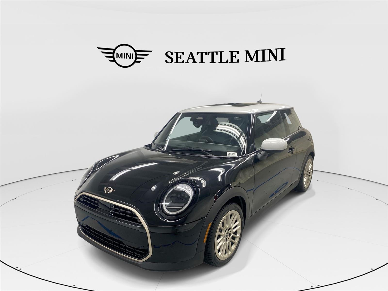 Midnight Black II Metallic 2026 MINI Cooper Hatchback Front-Wheel Drive 7-Speed Automatic