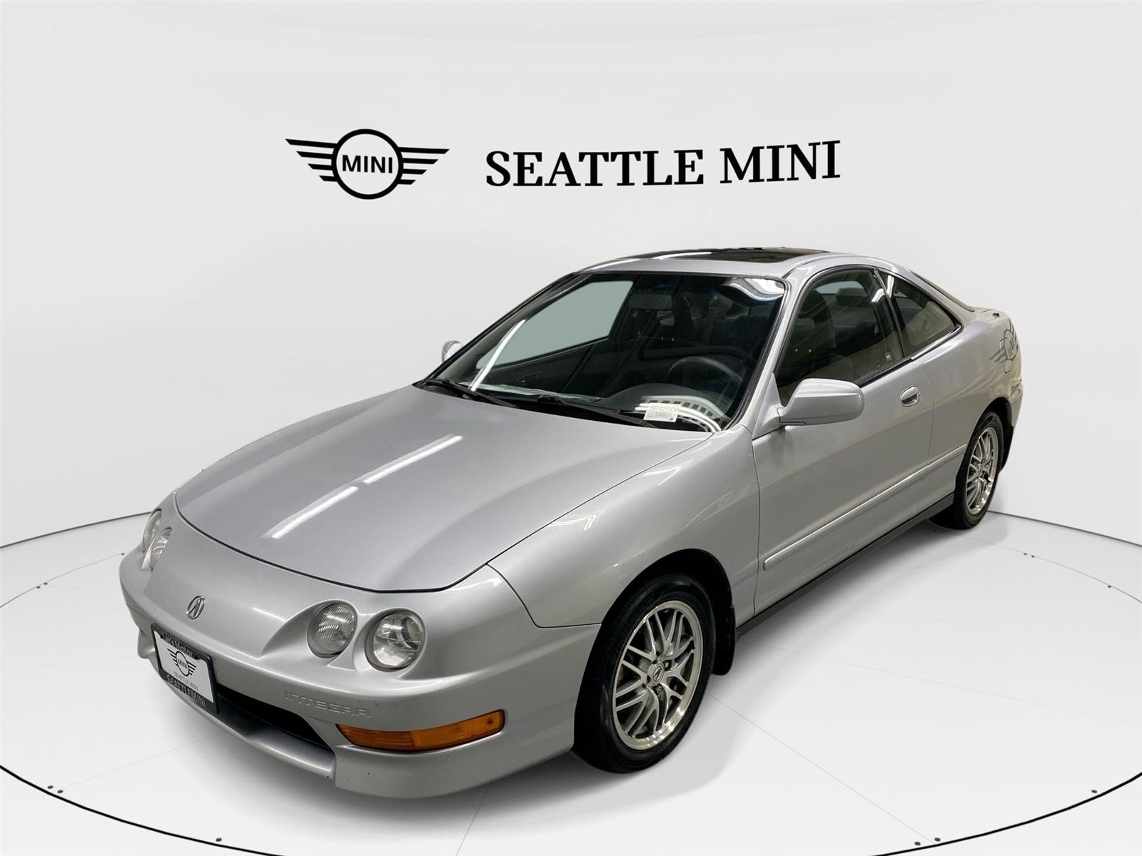 Silver 2001 Acura Integra Hatchback Front-Wheel Drive 5-Speed Manual