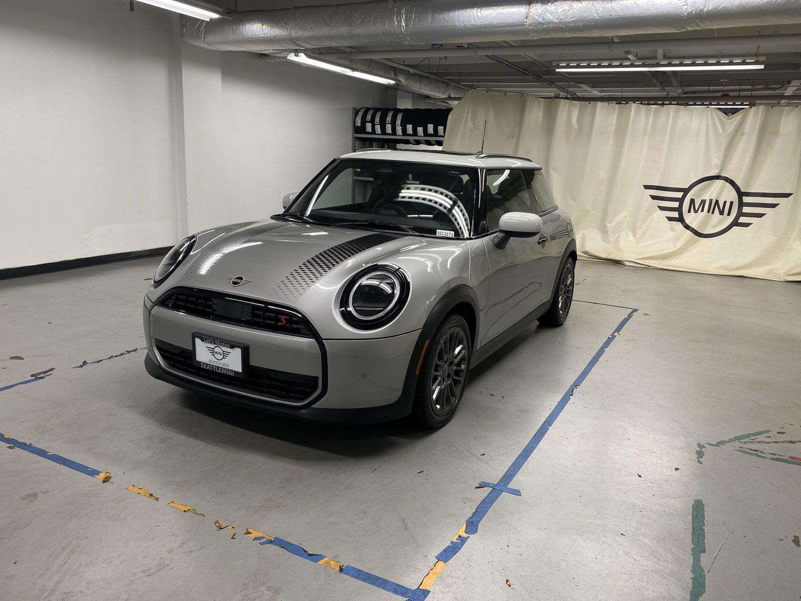 Melting Silver III Metallic 2026 MINI Cooper Hatchback Front-Wheel Drive 7-Speed Automatic