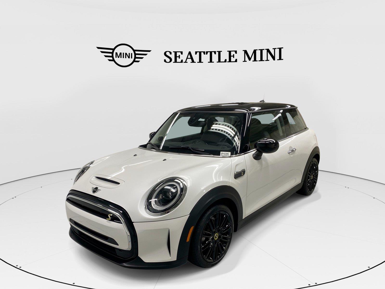 Nanuq White Metallic 2024 MINI Cooper Hatchback Front-Wheel Drive 1-Speed Automatic