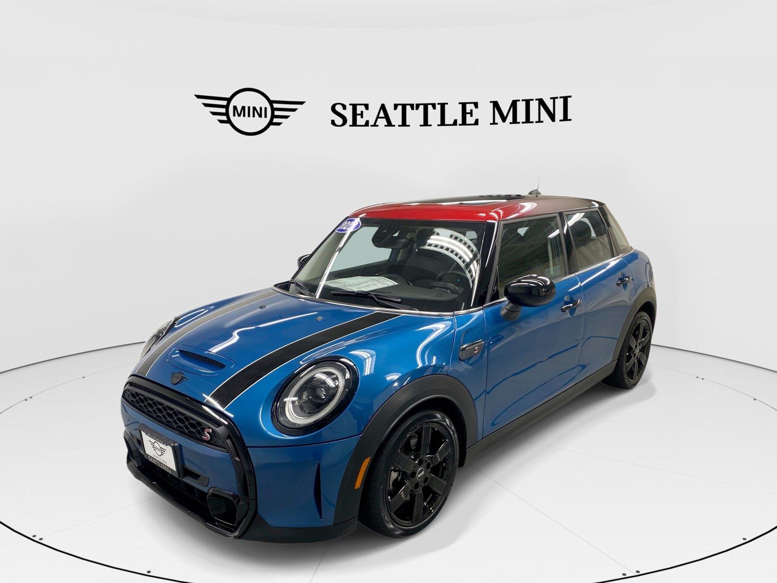 Island Blue Metallic 2023 MINI Cooper Hatchback Front-Wheel Drive 7-Speed Dual Clutch