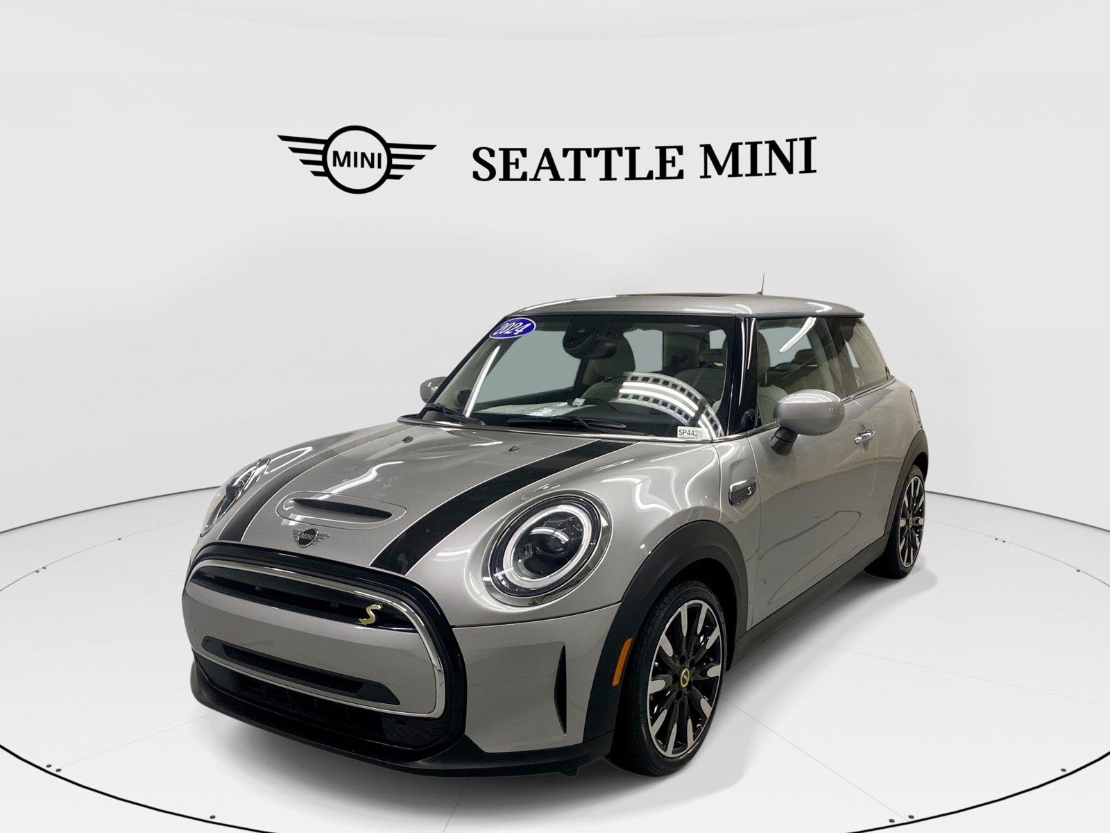 2024 MINI Cooper Plata (Melting Silver III Metallic) Hatchback Tracción delantera 1 velocidad Automática
