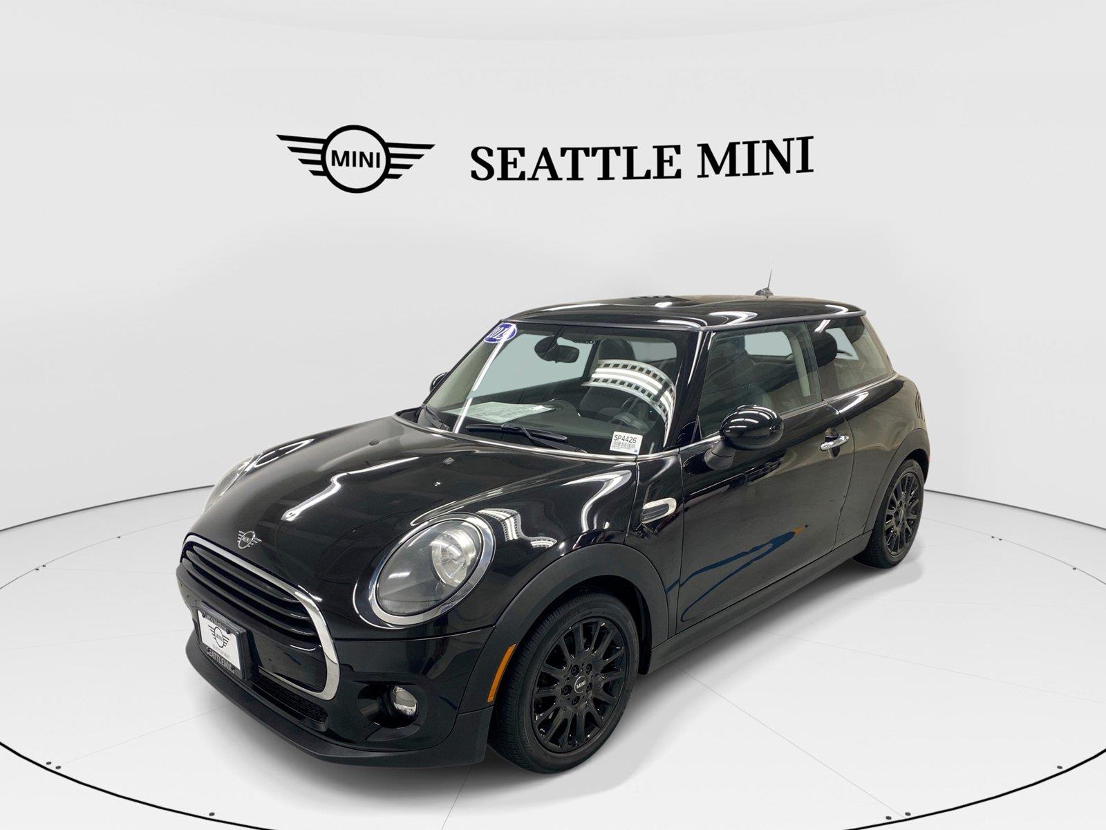 Midnight Black Metallic 2019 MINI Cooper Hatchback Front-Wheel Drive 6-Speed Automatic
