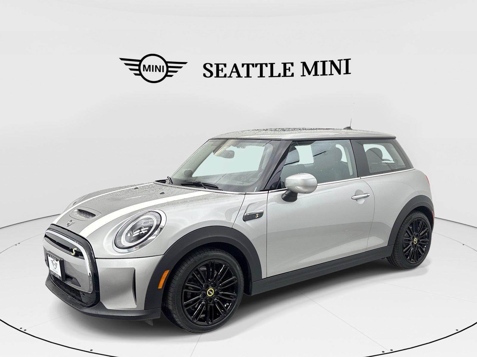 Melting Silver III Metallic 2024 MINI Cooper Hatchback Front-Wheel Drive 1-Speed Automatic