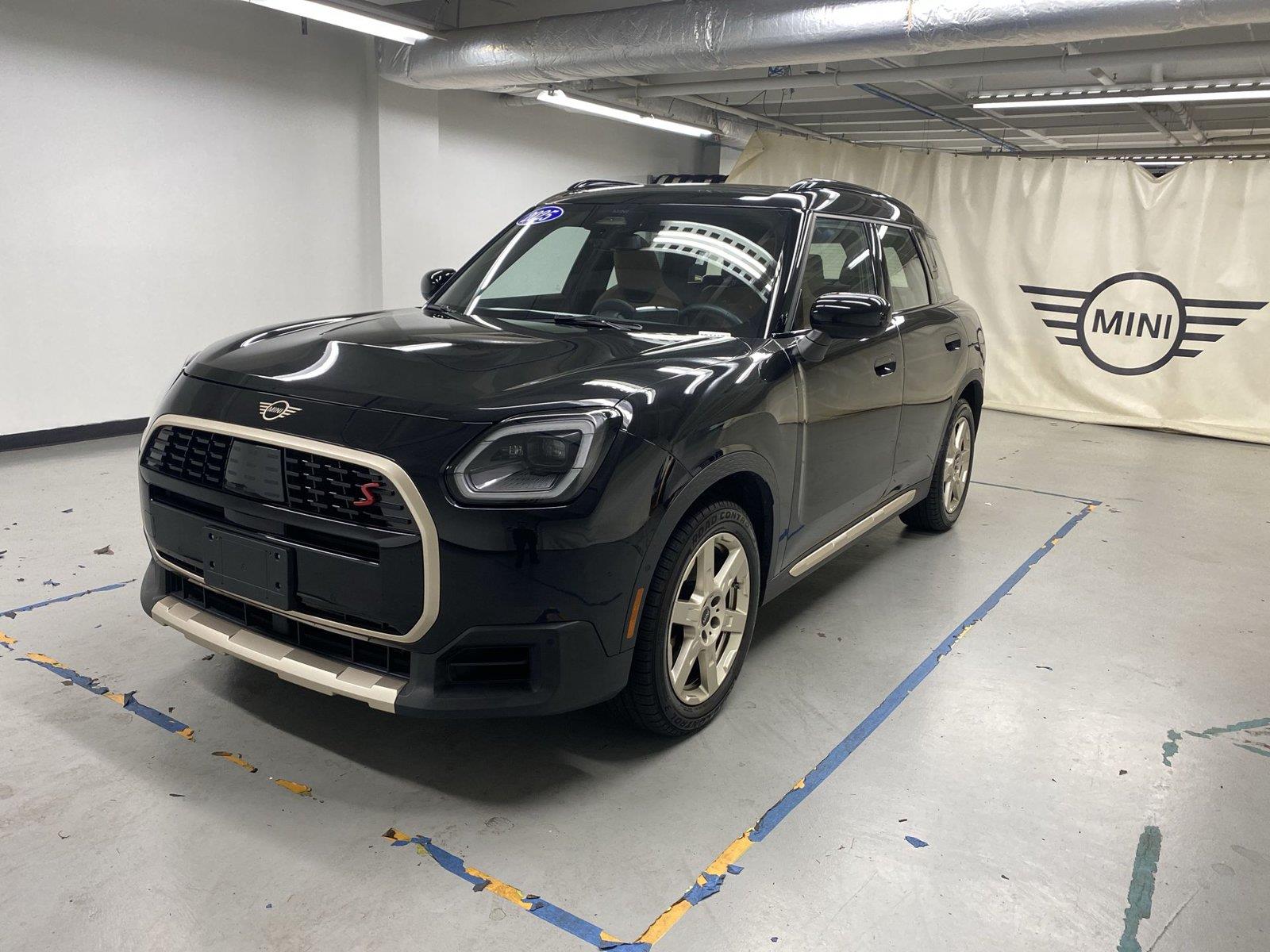 2025 MINI Countryman Negro (Midnight Black II Metallic) SUV/Crossover Tracción en las cuatro ruedas 7 velocidades Automática