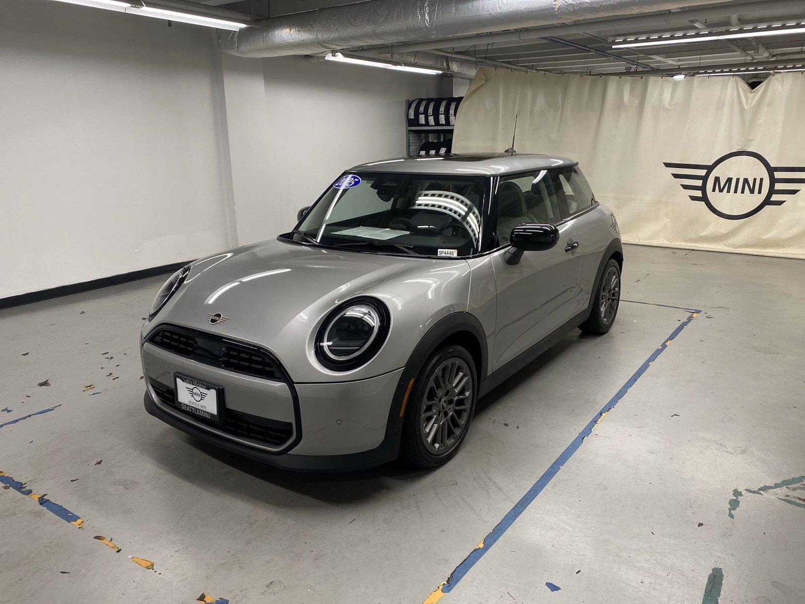 Melting Silver III Metallic 2025 MINI Cooper Hatchback Front-Wheel Drive 7-Speed Automatic