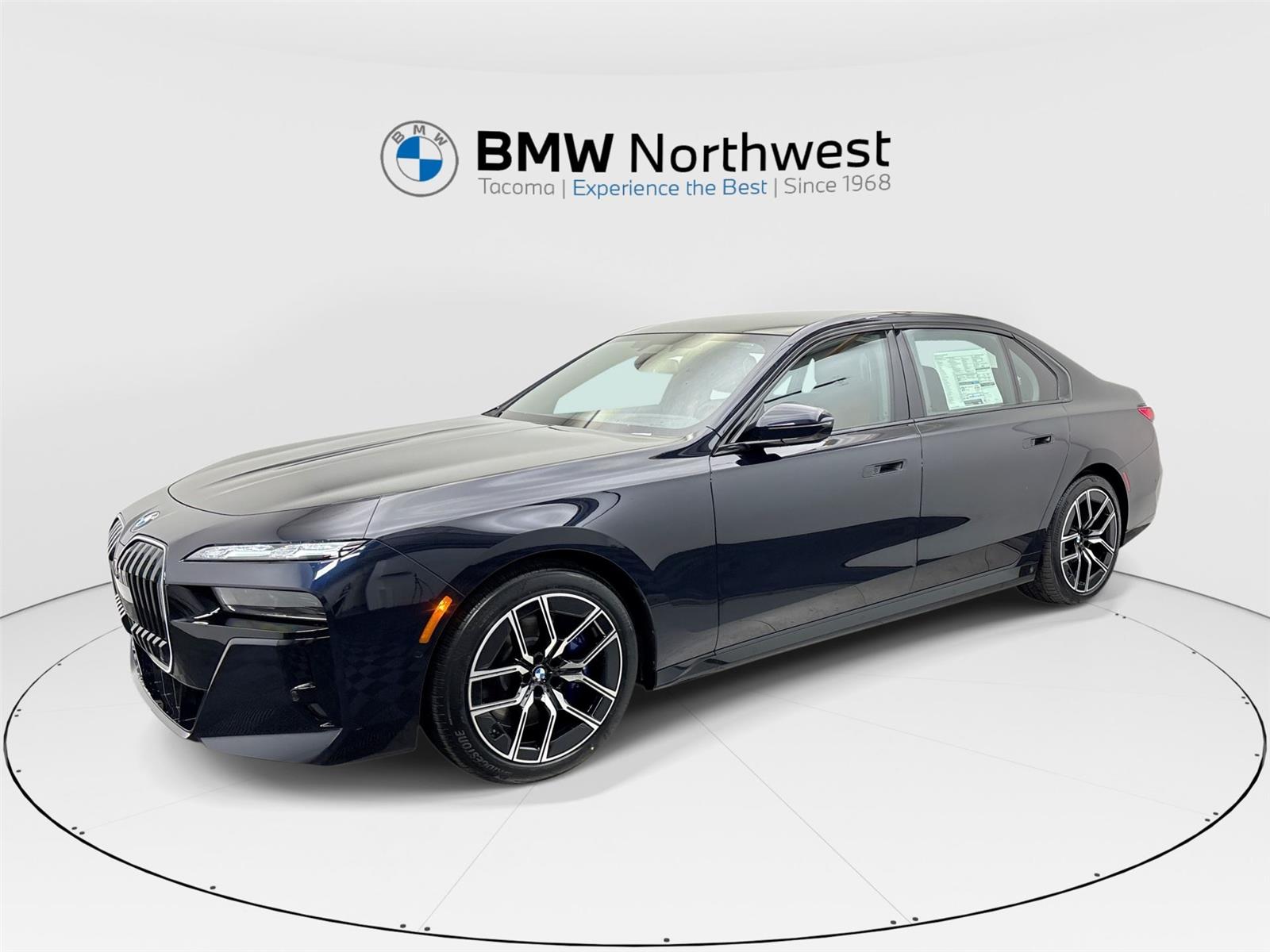 Carbon Black Metallic 2026 BMW 7 Series Sedan All-Wheel Drive 8-Speed Automatic