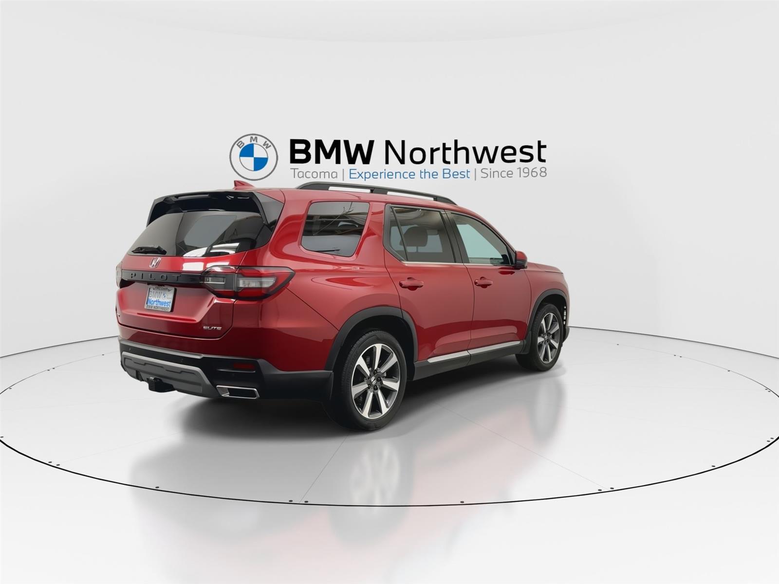 View vehicle photo 3