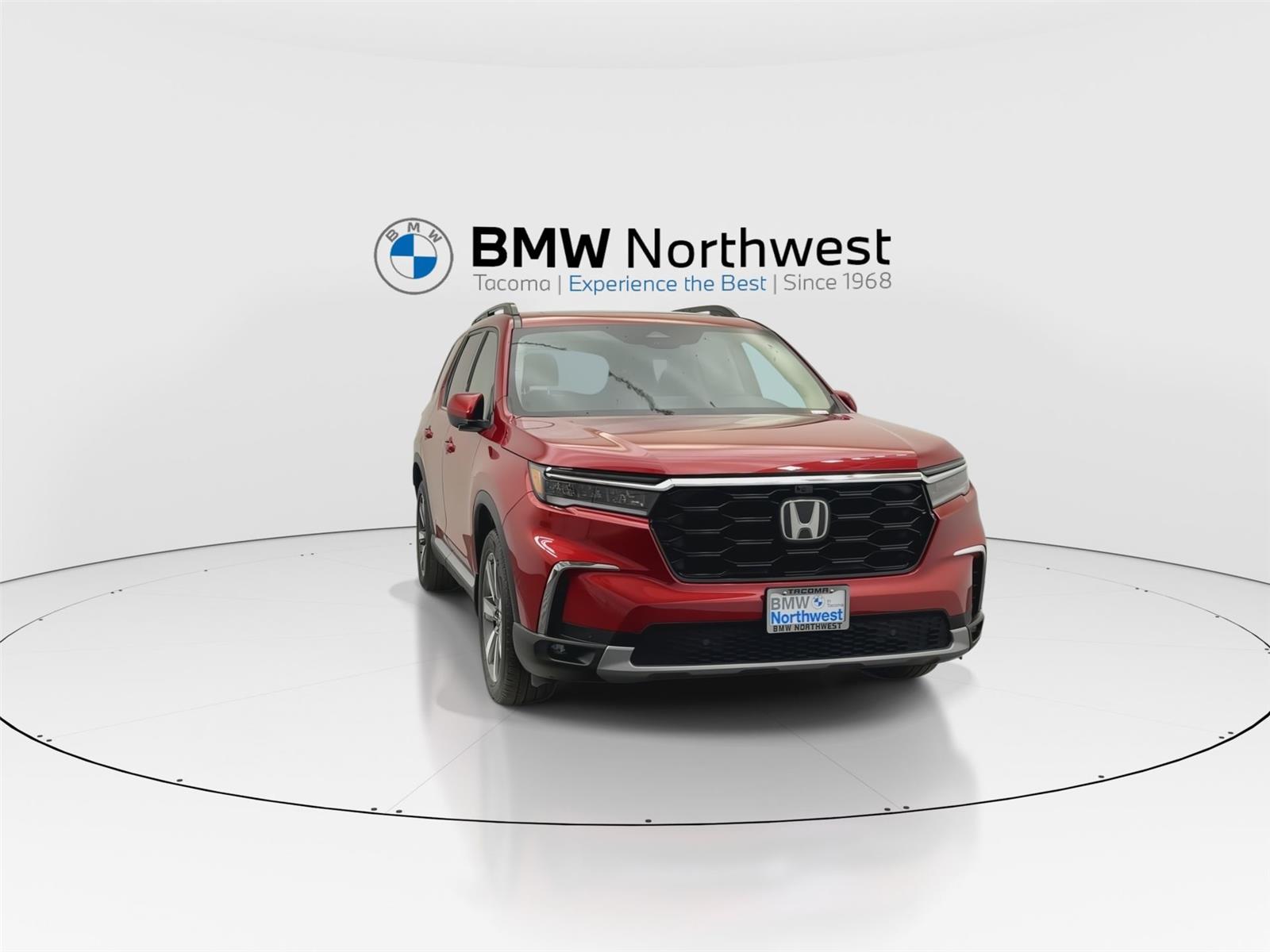 View vehicle photo 7