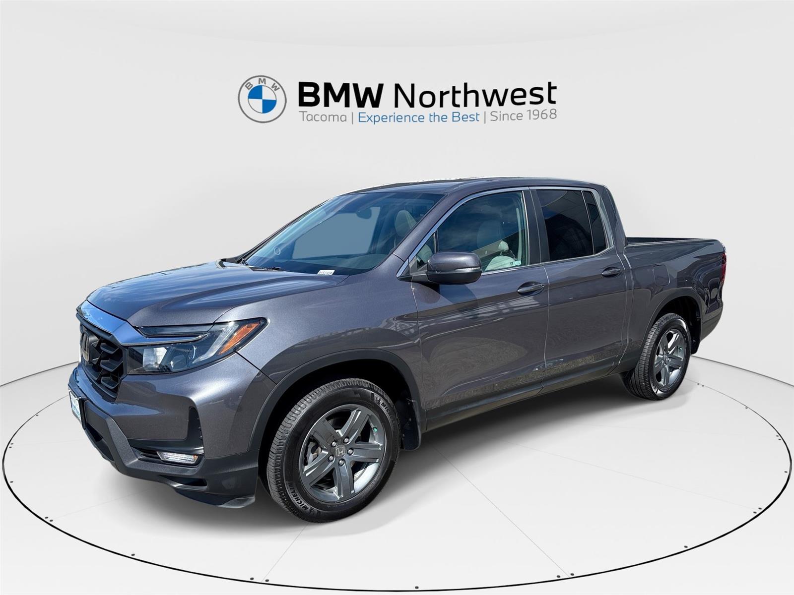 Gray (Modern Steel Metallic) 2022 Honda Ridgeline RTL AWD Pickup Truck All-Wheel Drive 6-Speed Automatic