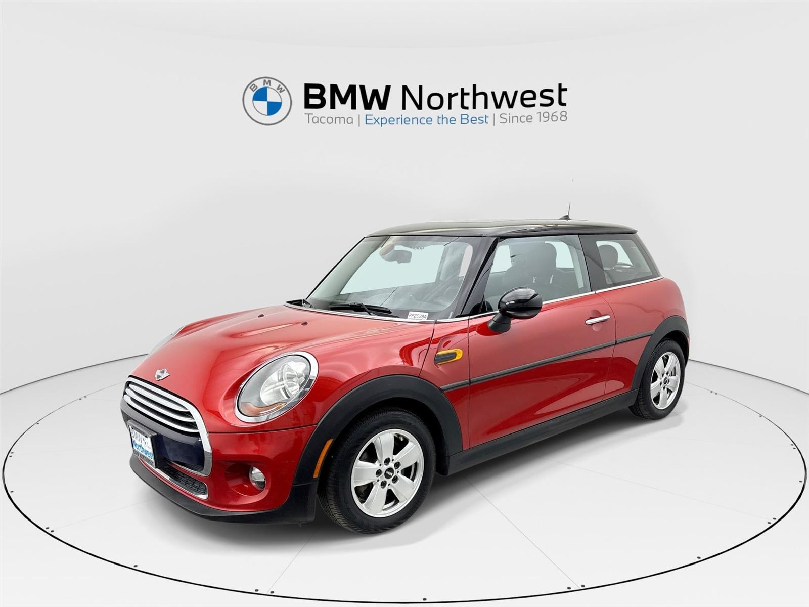 2014 MINI Cooper Hatchback FWD Hatchback Front-Wheel Drive Manual