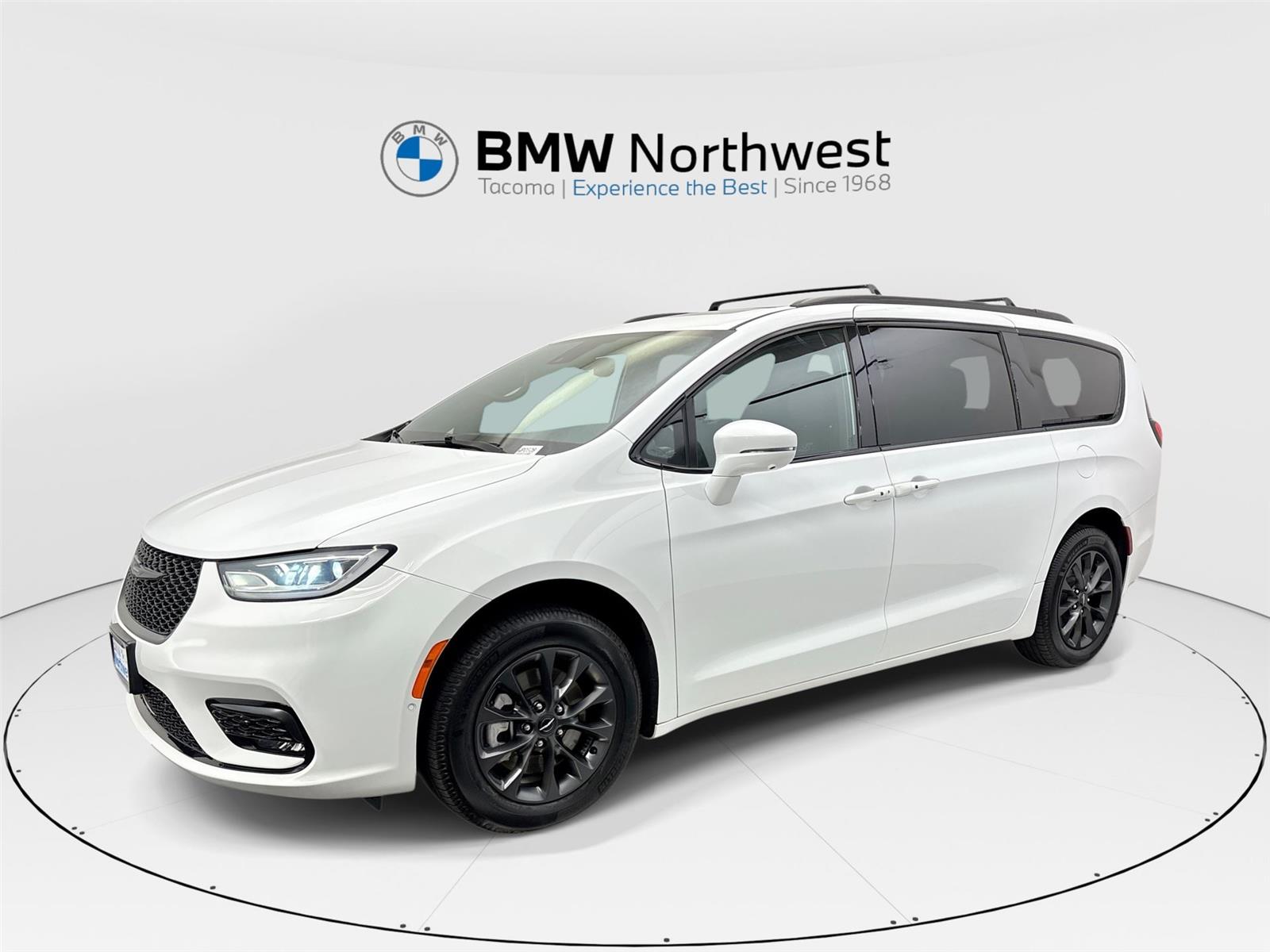 Bright White Clearcoat 2021 Chrysler Pacifica Minivan All-Wheel Drive 9-Speed Automatic