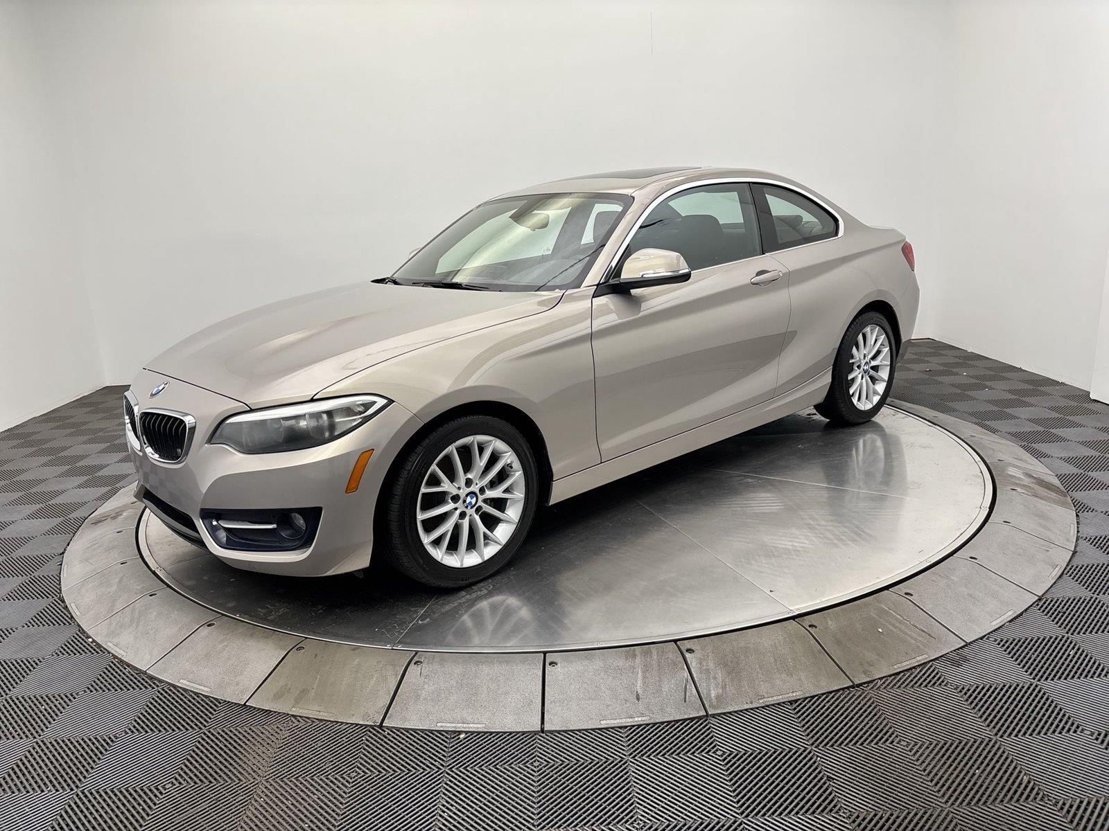 Moonlight Silver Metallic 2016 BMW 2 Series Coupe Rear-Wheel Drive 6-Speed Manual