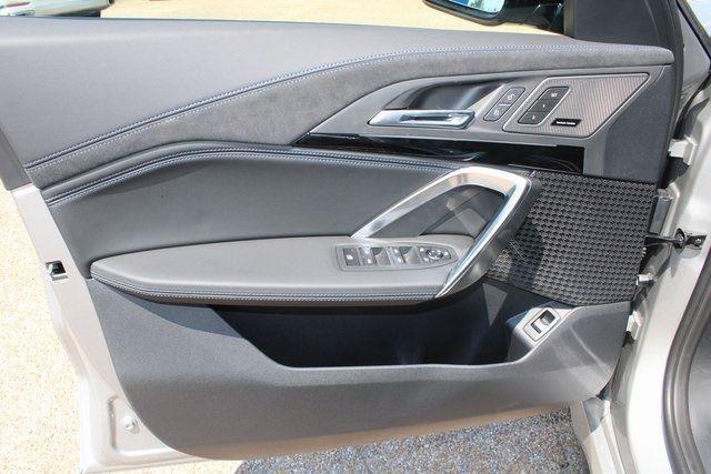 2026 BMW X1 M35i - Photo 9