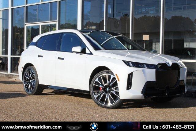 Mineral White Metallic 2026 BMW iX xDrive60 SUV / Crossover All-Wheel Drive Automatic