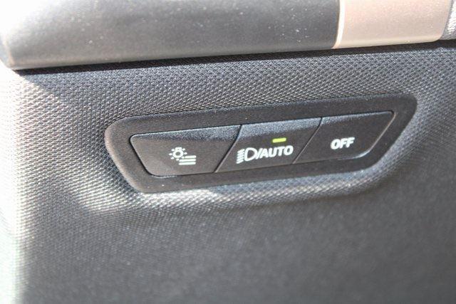 2026 BMW iX 45 - Photo 12