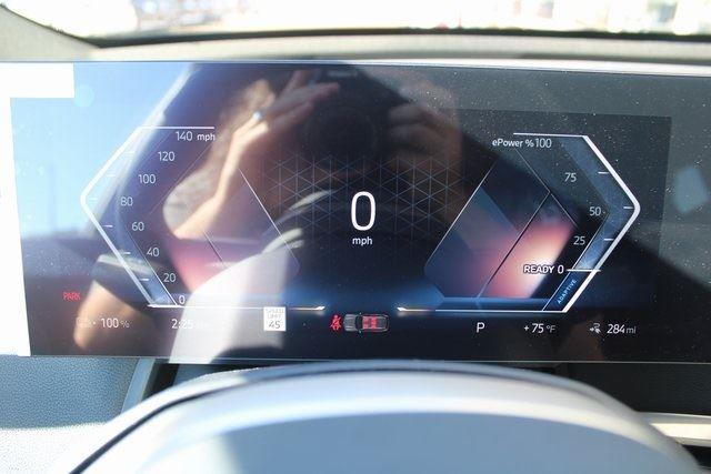 2026 BMW iX 45 - Photo 15
