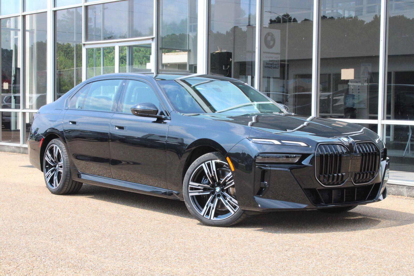 Black Sapphire Metallic 2026 BMW 7 Series Sedan All-Wheel Drive Automatic