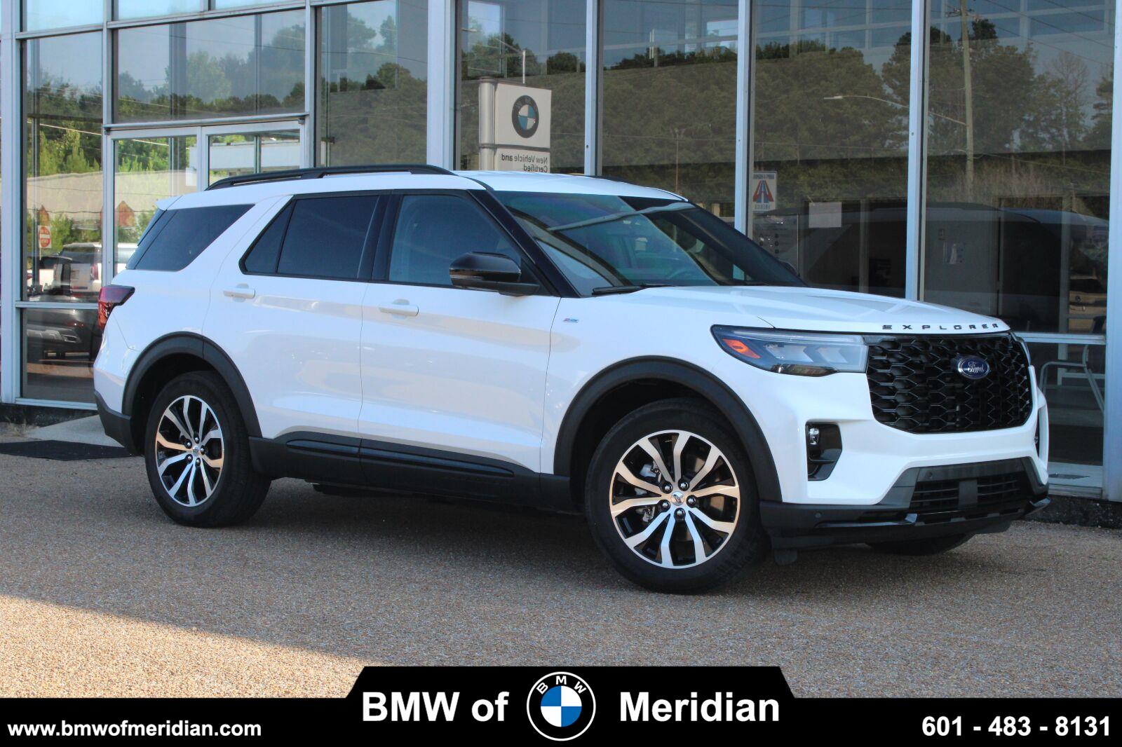 Star White Metallic Tri-Coat 2025 Ford Explorer SUV / Crossover Rear-Wheel Drive Automatic