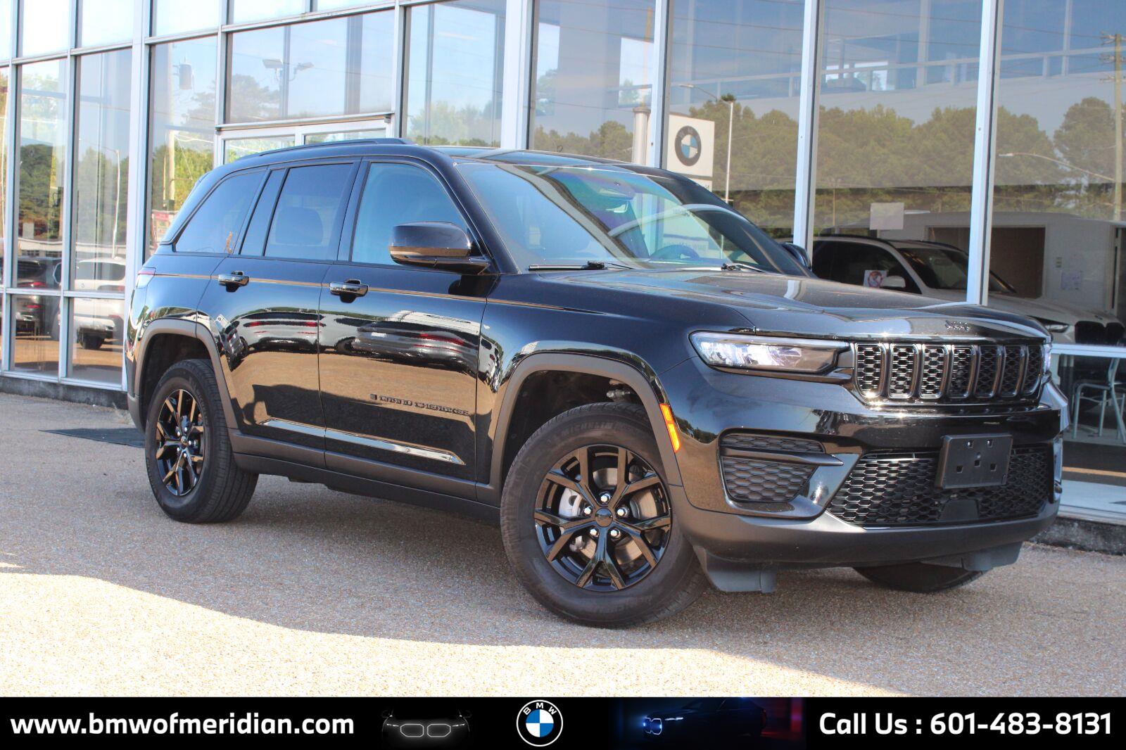 Diamond Black Crystal Pearlcoat 2025 Jeep Grand Cherokee SUV / Crossover Four-Wheel Drive 8-Speed Automatic