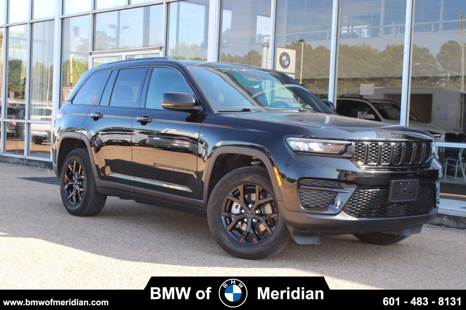 Diamond Black Crystal Pearlcoat 2025 Jeep Grand Cherokee SUV / Crossover Four-Wheel Drive 8-Speed Automatic