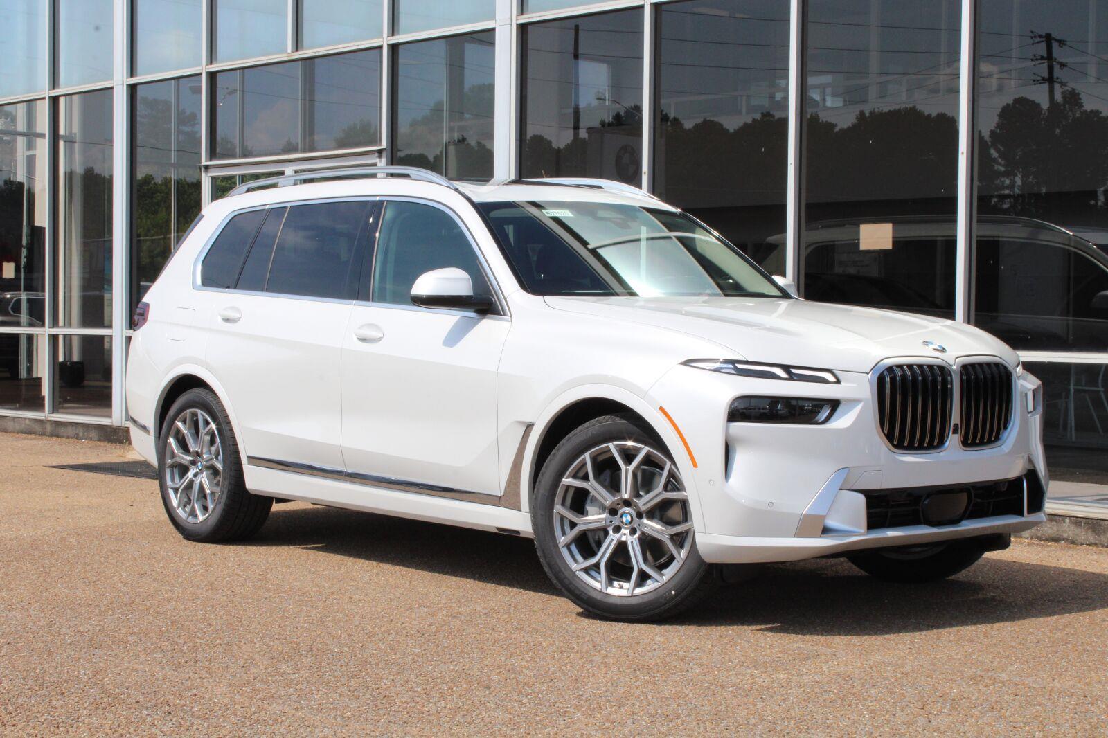 Mineral White Metallic 2027 BMW X7 SUV / Crossover All-Wheel Drive Automatic
