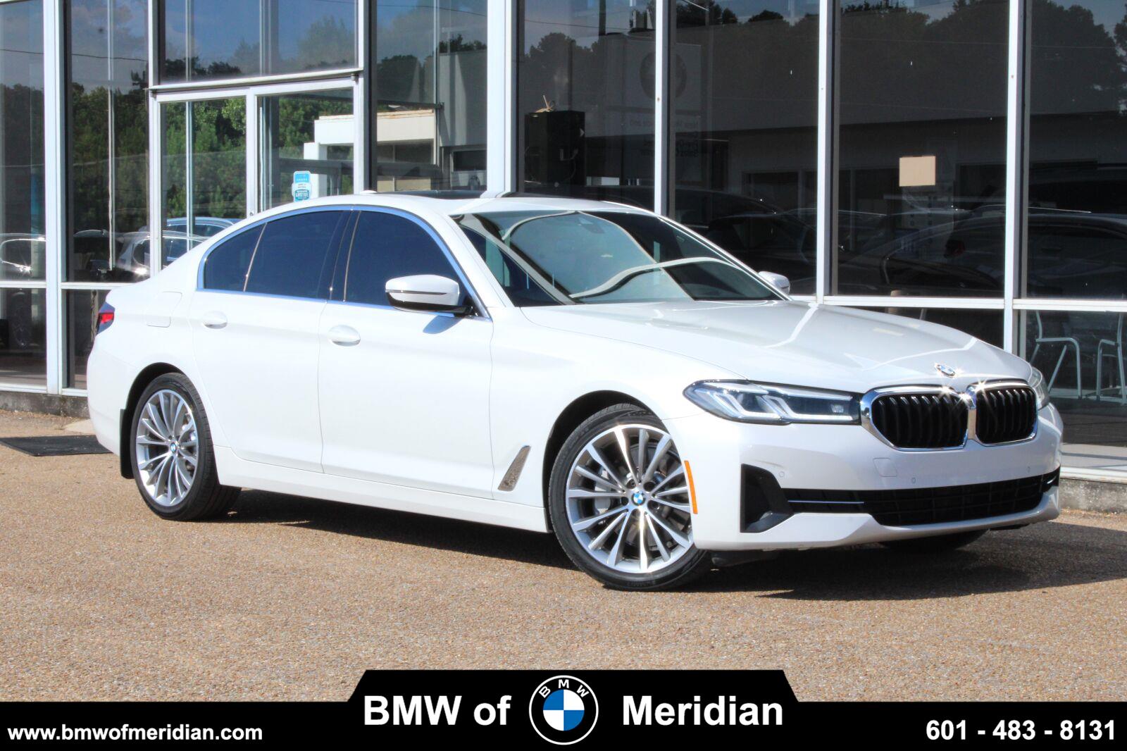 Mineral White Metallic 2023 BMW 5 Series Sedan Rear-Wheel Drive Automatic